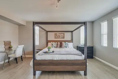 Image de WiFi rapide 1000Mbps ✯ Grand groupe ✯ Lit king-size T Tv 4k