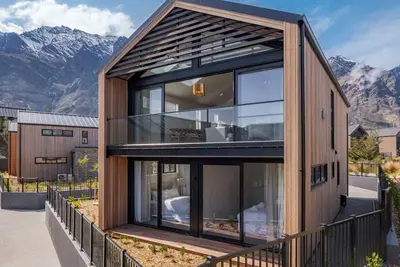 Image de La perfection de Jack's Point: maison alpine pittoresque + parfait pour le golf et le ski!