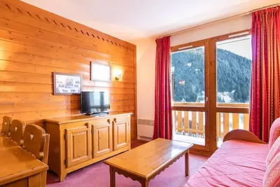 Image de Wifi, 300m du centre station, piscine, sauna, télévision, casier à ski, 43m², Valfréjus
