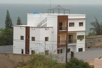 Image de Maison de vacances spacieuse, aérée et adaptée aux enfants avec vue sur la mer