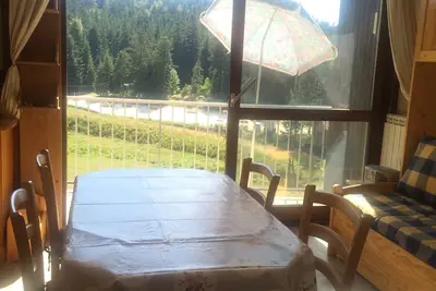 Image de Studio cabine 33m² pieds des pistes, Animaux admis, Balcon sud