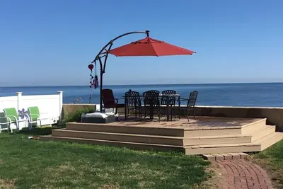 Image de 4 chambres 2 salles de bains complètes sur le lac avec une vue Cedar Point