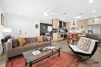 Image de Récemment rénové et situé au centre