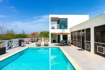 Image de Nouvelle Villa De Luxe! ! Do Little Villa Hideaway - Façade du Canal