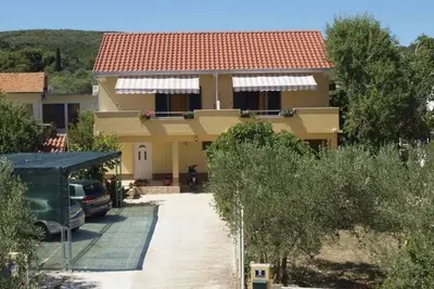 Image de Appartement dans Slatine avec vue mer, Balcon, Climatisation, Wifi (4784-1)