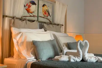 Maison moderne et romantique avec grand jardin pour se détendre