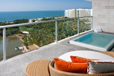 Image de Grand Bliss 2Bd Suite beach Nuevo Vallarta. 6 tours de golf incl.