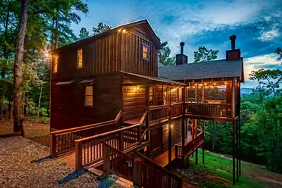 Image de Nouvelle cabine avec vues à longue portée / bain à remous / chiens bienvenus / accès pavé / prise Ev