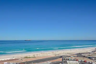 Image de Cape Town moderne - lumineux et lumineux avec des vues exceptionnelles