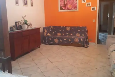 Image de Spacieuse maison aérée et confortable, à 4 minutes de la plage, excellent emplacement.