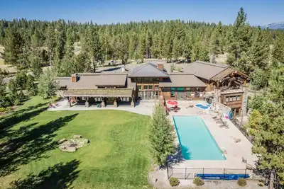 Image de Belle villa sur le virage de la rivière Payette pour 10 personnes Wifi, accès au gymnase et au spa