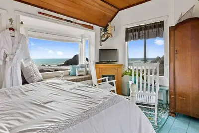 Image de Cottage privé avec vue panoramique sur l'océan, accès à la plage, animaux acceptés