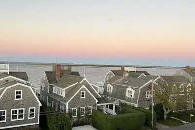 Image de brises Brant Point, des vues spectaculaires. Parfait pour les familles. Marcher jusqu'à la ville / Beach!