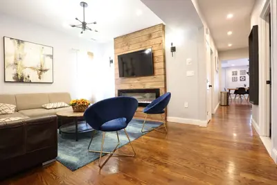 Image de Moderne 3br / Près de Encore et Boston- Everett # 3