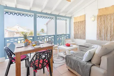 Image de Golden Sun, superbe duplex 2 chambres, vue mer!