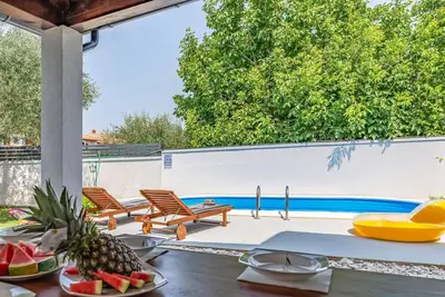 Image de Superbe maison à Valbandon avec WiFi