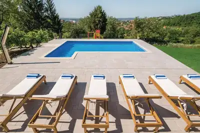 Image de Belle maison à Zagreb avec WiFi