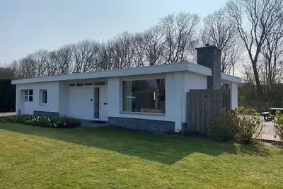 Image de Bungalow familial dans le centre de Cadzand, près de la plage (chiens autorisés)