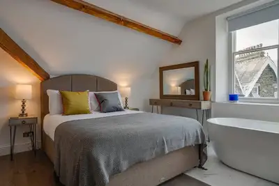 Image de 3 chambres - 2br - Appartement - Central Windermere