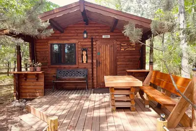 Image de The Bear Den - Studio Cabin au coeur de Hayward