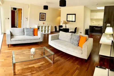 Image de Élégant et spacieux 3 lits et 2 salles de bains du centre de Londres