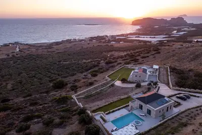 Villa d'exception 2, piscine chauffée, jacuzzi, sauna, grands espaces extérieurs