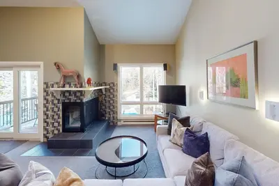 Image de Terrific 2br + Loft Condo Set le long de Gore Creek