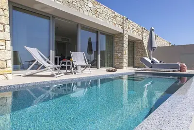 Image de Offre de l'année prochaine: Villa6 avec deux chambres et coucher de soleil Sivota - Piscine et vue sur la mer