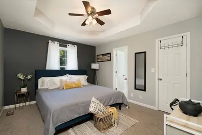 Image de ♚ Lit King ✩Bain Jet 8 miles à publier