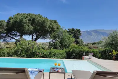 Image de Villa moderne Al Mare Calarossa près de la plage. Vue Mer
