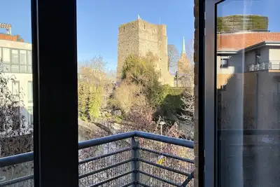 Image de Appartement de luxe avec vue sur le château d'Oxford.