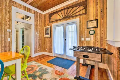 Image de Nouveau! Cottage w / Porch - 3 min à pied de la baie de St Louis
