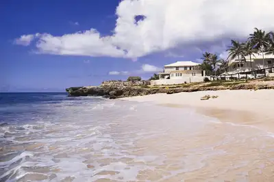Image de Appartement 2 chambres en bord de mer. Non. 1 sur la plage de sable blanc de Silver Sands