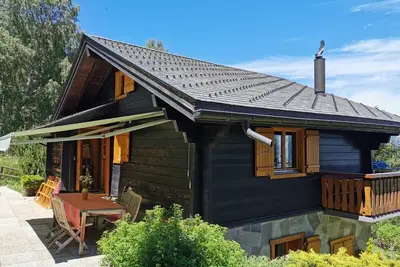 Image de Chalet. Vue fantastique. Ski in / out avec la «piste du Tracouet». Wifi