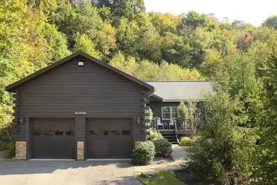Image de Britannique Woodlands Rock La voie Cabin