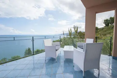 Image de Fabulous sea view apartment in residence with marvelous infinity pool