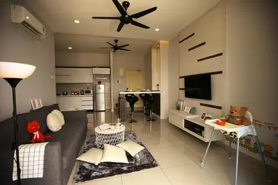 Condo de luxe 1 chambre. 1 à 7 personnes, 3 lits, 1 canapé-lit, 1 salle de bain, salon