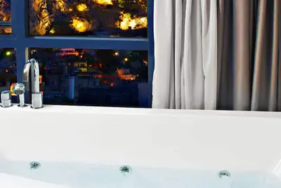 Image de Beautiful people suites Athens Acropolis view