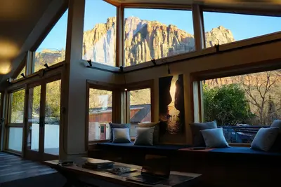 Image de The Watchman View Gallery ~ Emplacement parfait pour explorer le parc national de Zion!