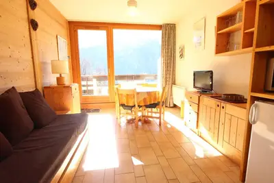 Image de Studio cosy 4 personnes proche commerces et pistes, animaux acceptés