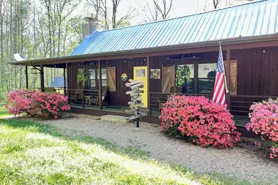 Image de Abeille à la paix à Morganton, Nc