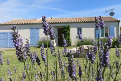 Image de Lavender House dispose de 2 chambres pouvant accueillir 4 personnes.