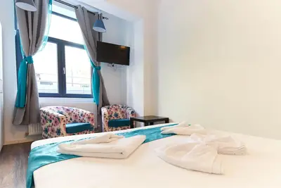 Image de Appartement chic avec de nouveaux meubles et appareils