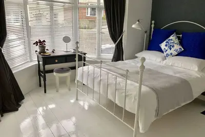 Image de Un bel appartement au rez-de-chaussée à 400 mètres du centre-ville.