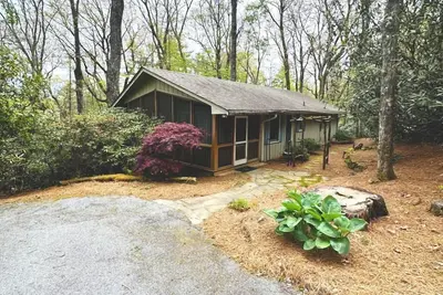 Image de Promenade facile à la ville de Banks Cottage sur Holt. Une Semaine Min