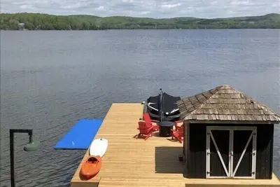 Image de Magnifique Peninsula Lake Cottage de luxe toute l'année avec soleil toute la journée!