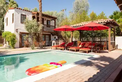 Image de Villa privée et magique parfaite pour les réunions spéciales!