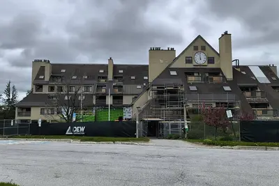 Image de Condo de villégiature familial avec piscines communes saisonnières, bain à remous et sauna!