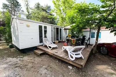 Image de Mobil-home Standard Cocoon 28m² - 2 chambres + Terrasse avec parasol - 4 personnes