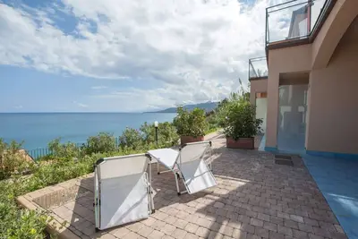 Fabulous sea view apartment in residence with marvelous infinity pool
